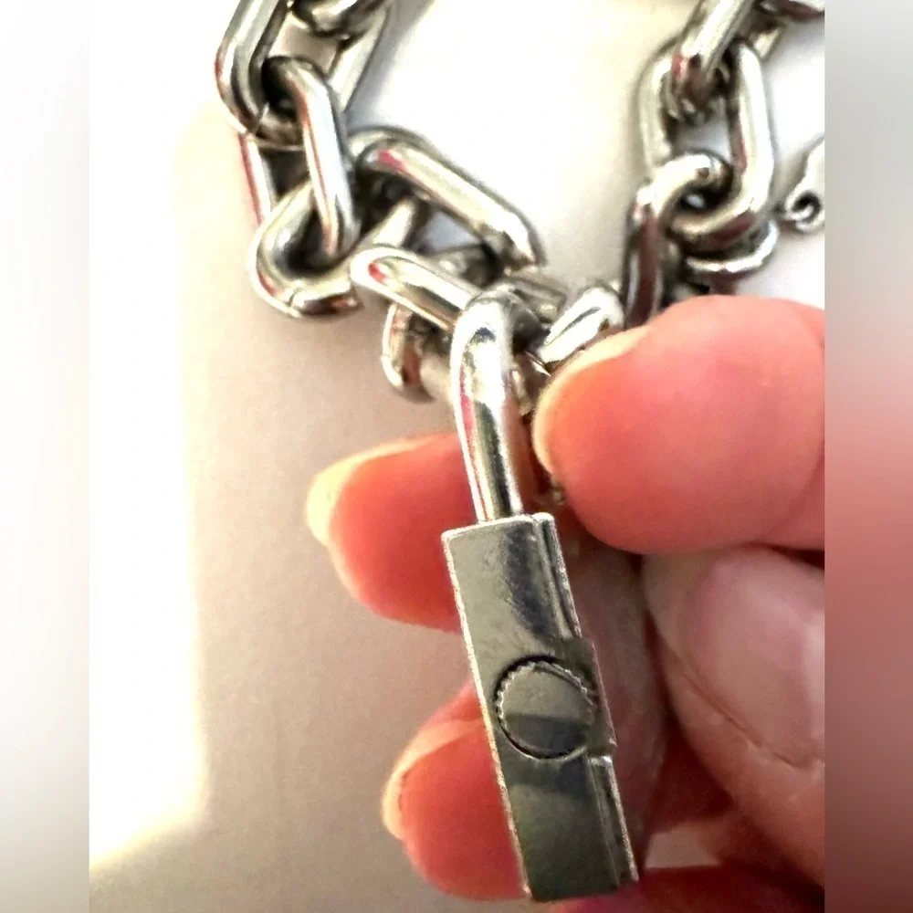 Burberry limited edition 90’s bracelet/charm watch